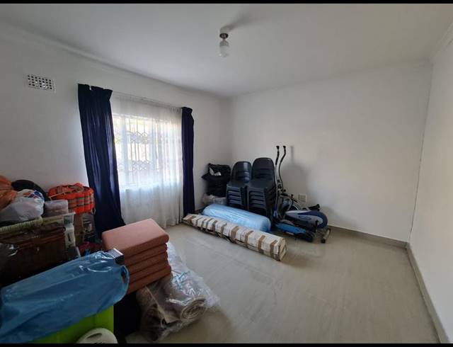 3 BEDROOM HOUSE FOR SALE IN GROVE END